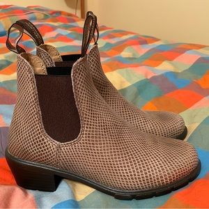 BLUNDSTONE Chelsea Lizard alligator Leather Heeled Boot. 2165 Size: 7.5 like new
